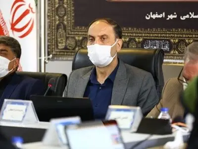 باید با تمرکز گرایی خداحافظی کنیم/تا زمانی که کار مردم در پیچ اداری باشد، شاهد کارچاق کنی هستیم