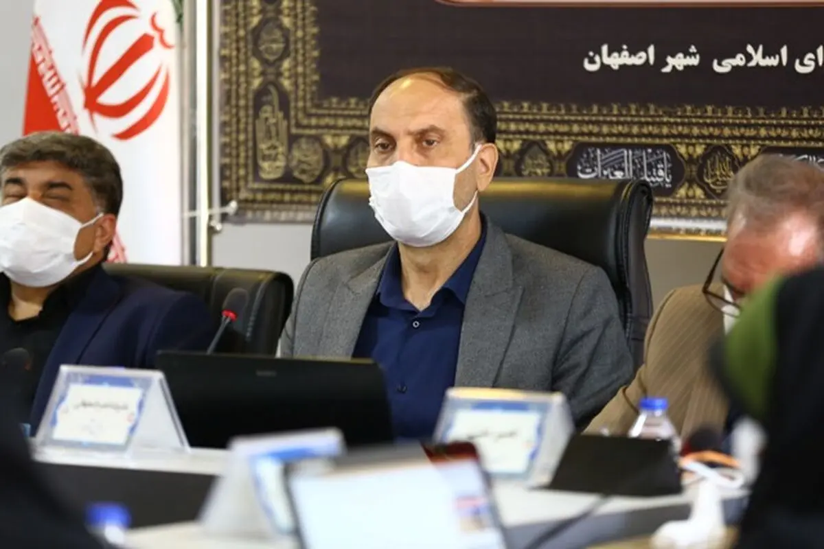 باید با تمرکز گرایی خداحافظی کنیم/تا زمانی که کار مردم در پیچ اداری باشد، شاهد کارچاق کنی هستیم