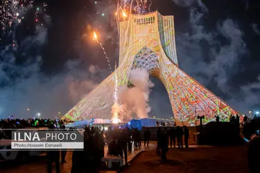 نور افشانی در شب سالگرد انقلاب