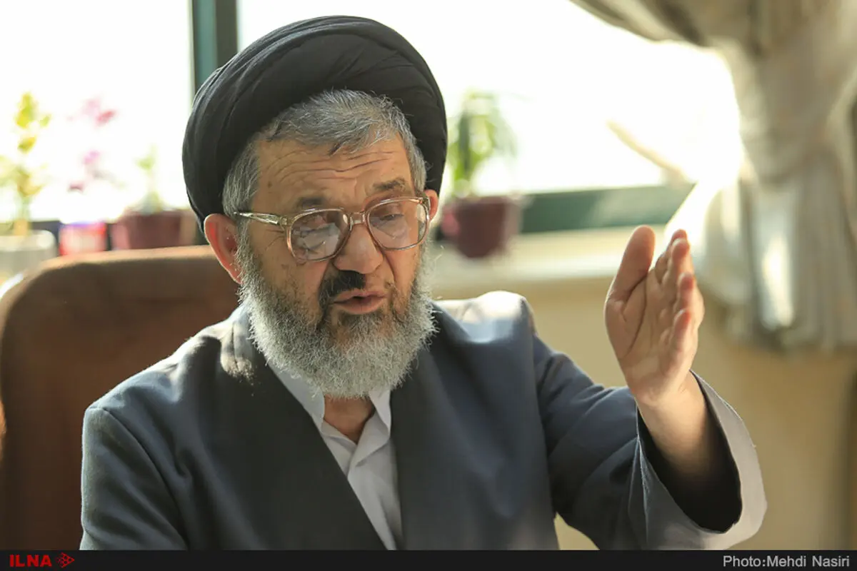 می‌توان با کنارگذاشتن کینه‌ و کدورت‌ها مشکلات جامعه را حل کرد/ در برابر هجمه‌ها راهی جز وحدت نداریم