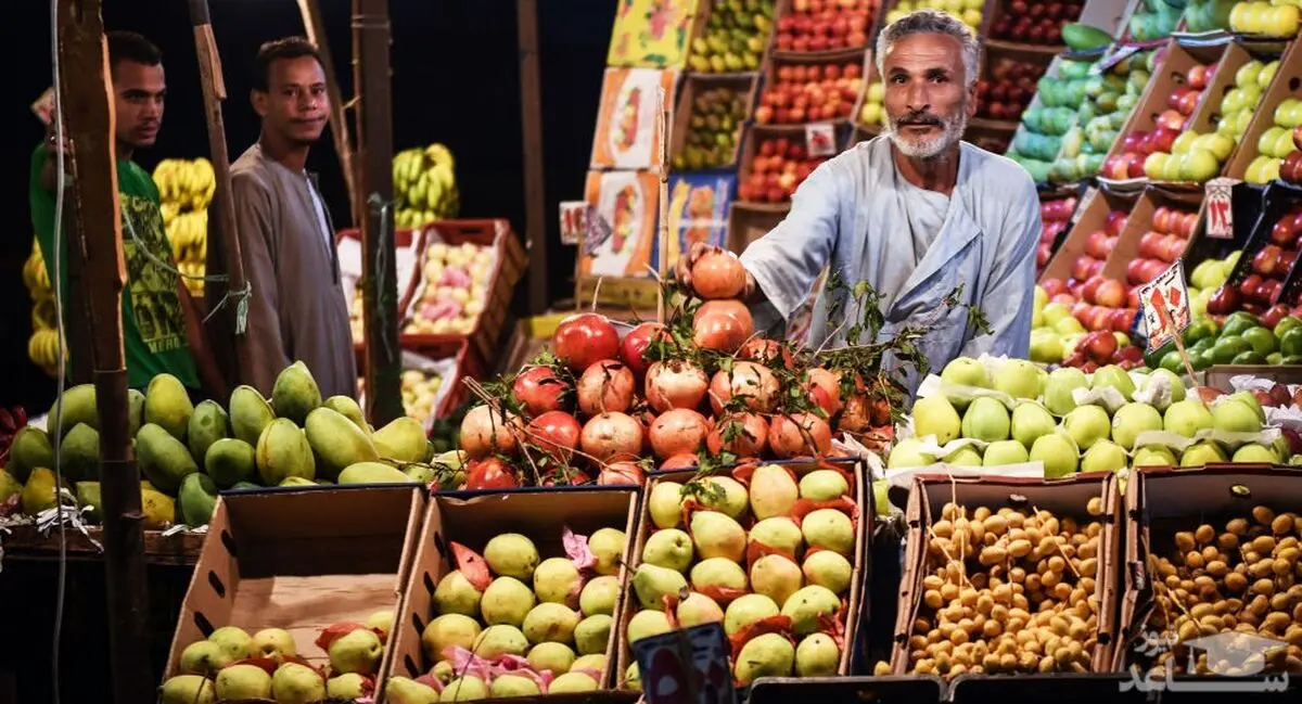 خرید میوه شب عید با تردید/ یک دانه آناناس ۲۰۰ هزار تومان/ عدم تمایل صنوف مشهد برای مشارکت در تنظیم بازار آخر سال/ پی‌گیر انتخاب مباشر برای تأمین و توزیع میوه هستیم