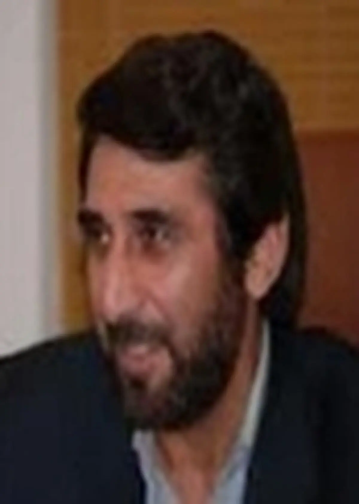 دولت به عدم توازن حقوق و مزایا در دستگاه‌های دولتی خاتمه دهد