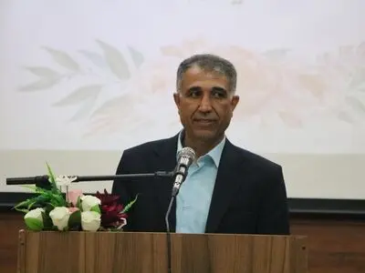 توسعه جامعه از مسیر مدرسه و دانش می‌گذرد