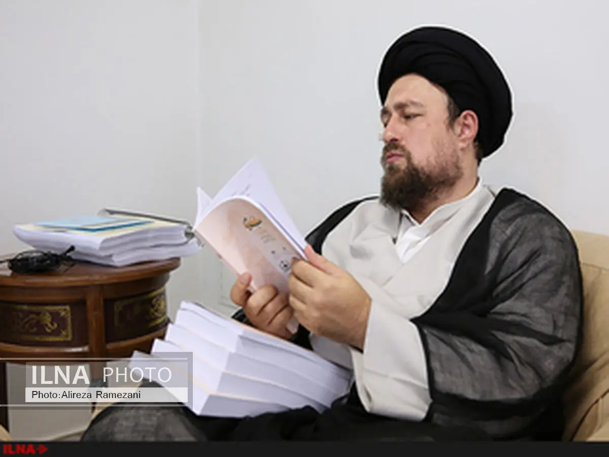 مرحوم سبزواری از پیشگامان شعر دینی بود
