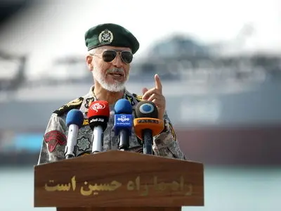 حفاظت از نفتکش‌ها در برابر دزدان دریایی نشانه وجود نیروی دریایی مستحکم ایران است