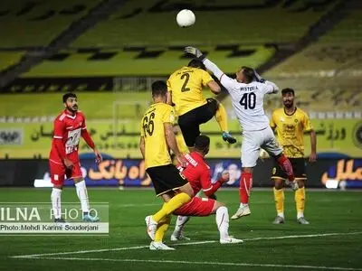 جام حذفی. برد سپاهان برابر ستارگان شهید اورکی اسلام شهر 