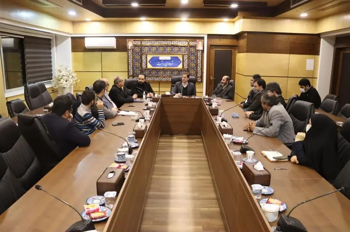 اقدام برای پرداخت حقوق نیروهای شرکتی و رسمی شهرداری به تورم واقعی/ افزایش درآمد سالانه شهرداری به 6 هزار میلیارد تومان/ محلاتی در شهر رشت است که از چندین دهه قبل تاکنون هیچ توجهی به آنها نشده  