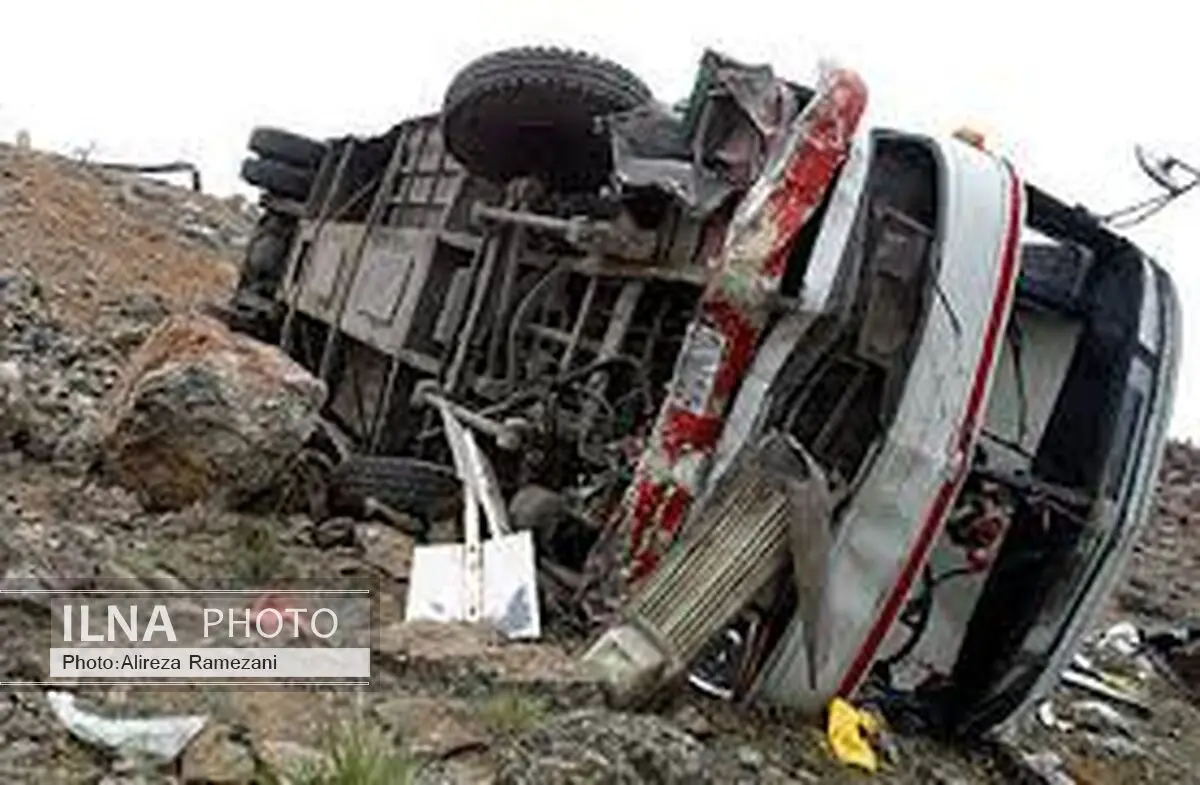  واژگونی اتوبوس در شمال سیستان و بلوچستان ٣ مجروح برجای گذاشت