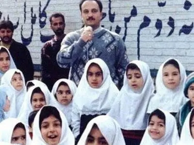 این آقا، شادی‌آورِ جمعه‌های غمگین بچه‌های ایران بود + فیلم
