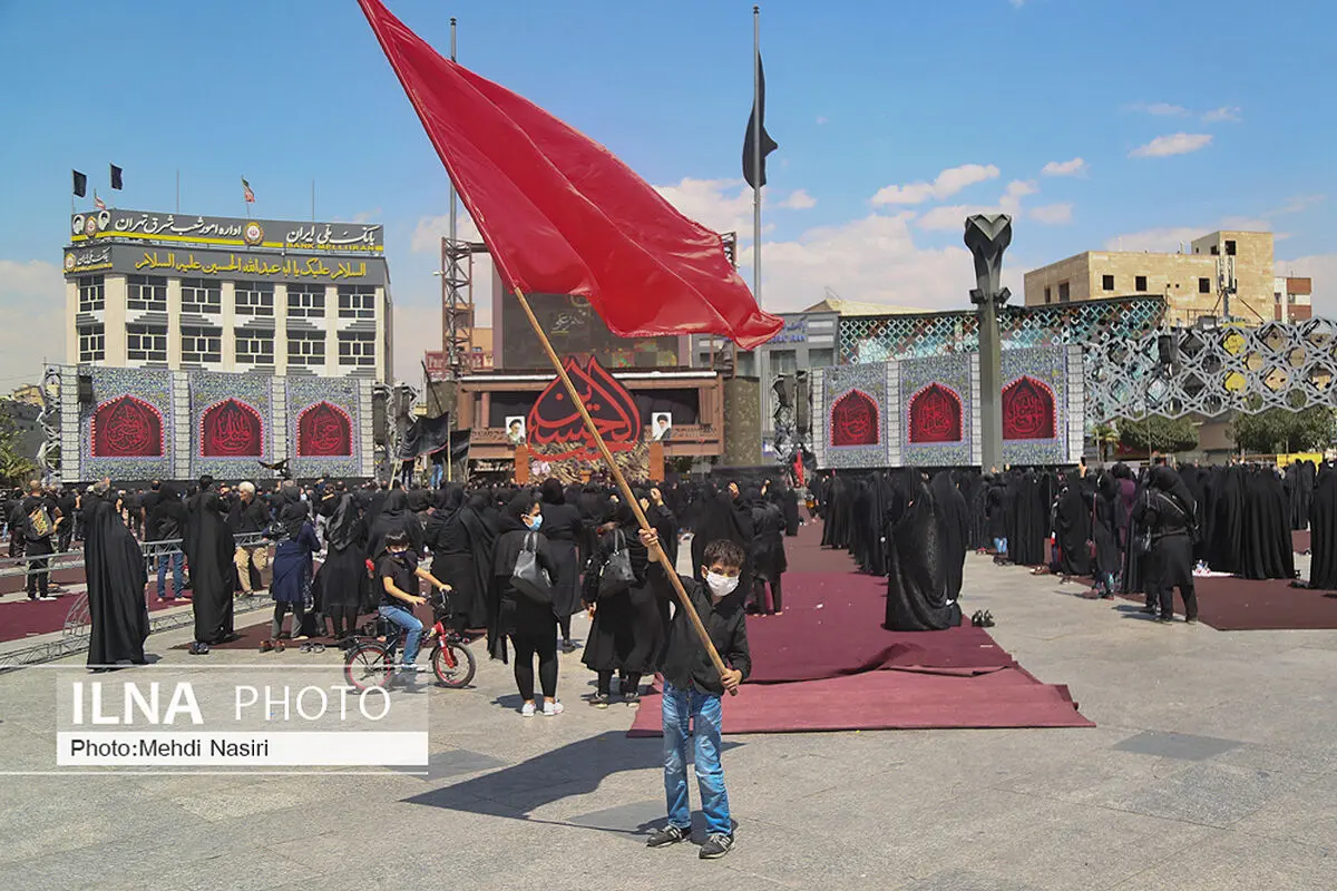 ویدئو/ مراسم تاسوعای حسینی در میدان امام حسین(ع) تهران