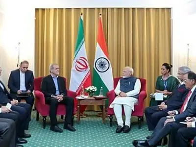 في اللقاء مع رئيس وزراء الهند.. بزشكيان: نسعى لمنع توسع نطاق الصراع في المنطقة