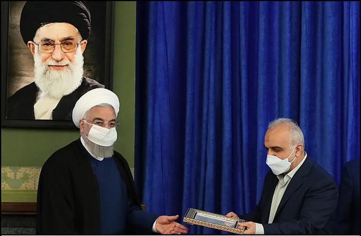 تقدیر از وزیر اقتصاد برای توسعه دولت الکترونیک ‌و شفافیت در وزارت اقتصاد
