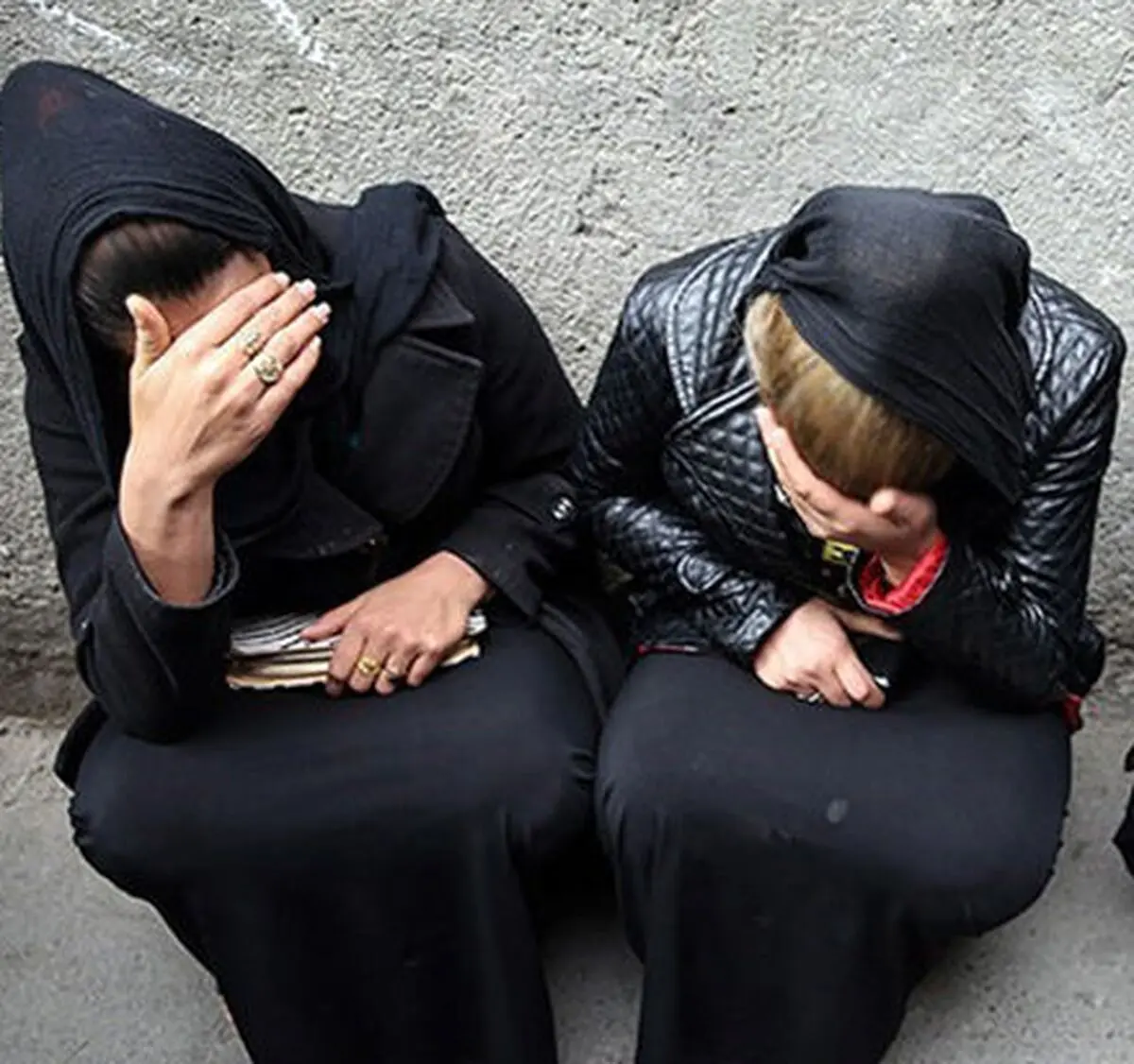 متلاشی‌شدن باند زنان مواد فروش در بوشهر/ 6 نفر دستگیر شدند