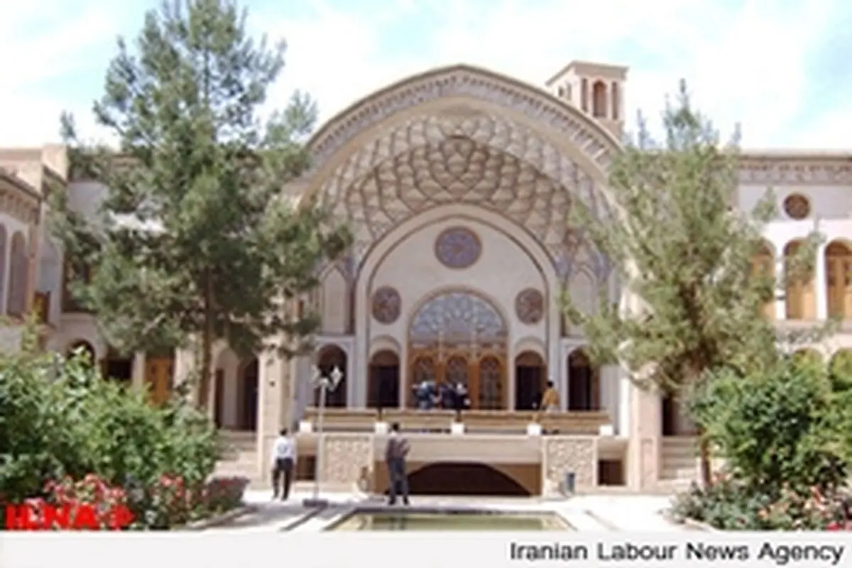 تغییر کاربری خانه عامری‌ها به هتل، سبب تخریب آن می‌شود