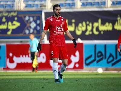 سه تیم صدرنشین لیگ برتر به دنبال جذب هافبک پدیده