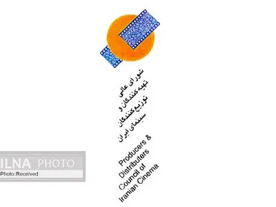 در جشنواره فیلم فجر شرکت می‌کنیم زیرا هنرمندان با مردم معنا می‌یابند