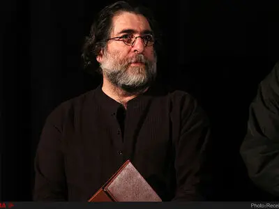 فردین خلعتبری ساخت موسیقی «تصویرم در آیینه نیست» را تمام کرد 