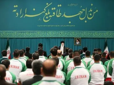 آغاز دیدار ورزشکاران المپیک و پارالمپیک با رهبر انقلاب اسلامی