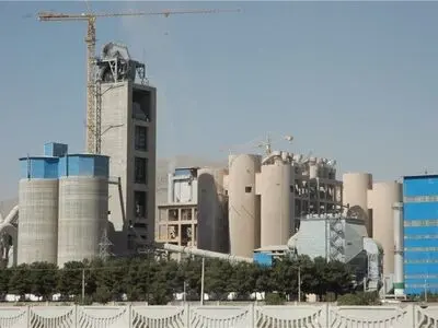 کارخانه سیمان تا پایان امسال به بیرون از شیراز جابجا می شود