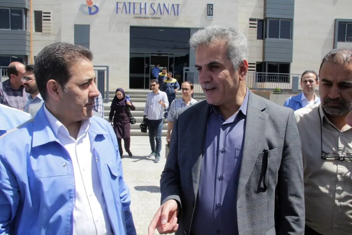 قوانین دستوپاگیر انگیزه فعالان اقتصادی را کاهش میدهد