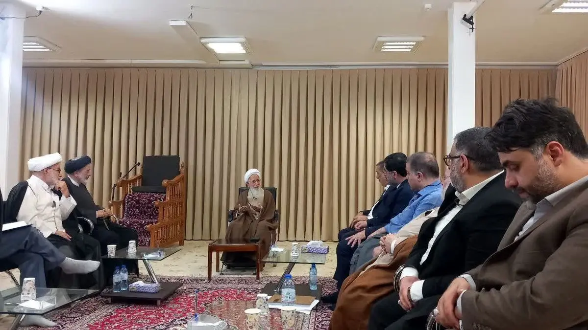 دیدار معاون اجرایی رئیسجمهور با مراجع و علما در قم