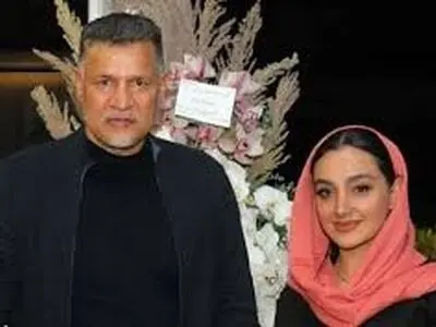 علی دایی چاقوی زنجان هدیه گرفت + فیلم