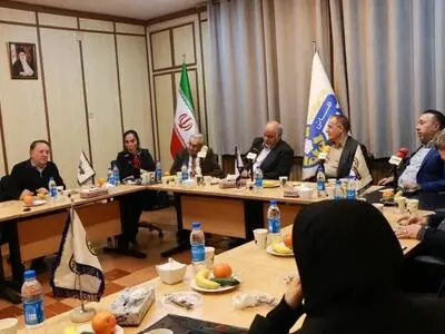 نشست انطباق صنعت و تجربه  و هوش مصنوعی 