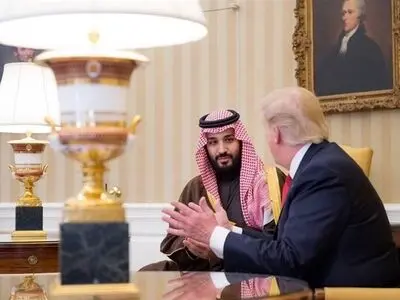 ترامب فی کتاب جدید: "هندسنا انقلابا فی السعودیة ووضعنا رجلنا فی القمة"
