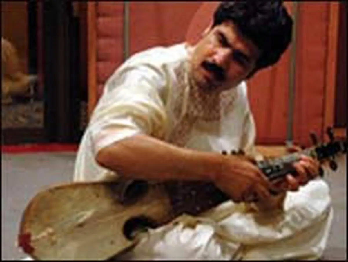 رباب‌نواز مشهور افغان به تهران می‌آید
