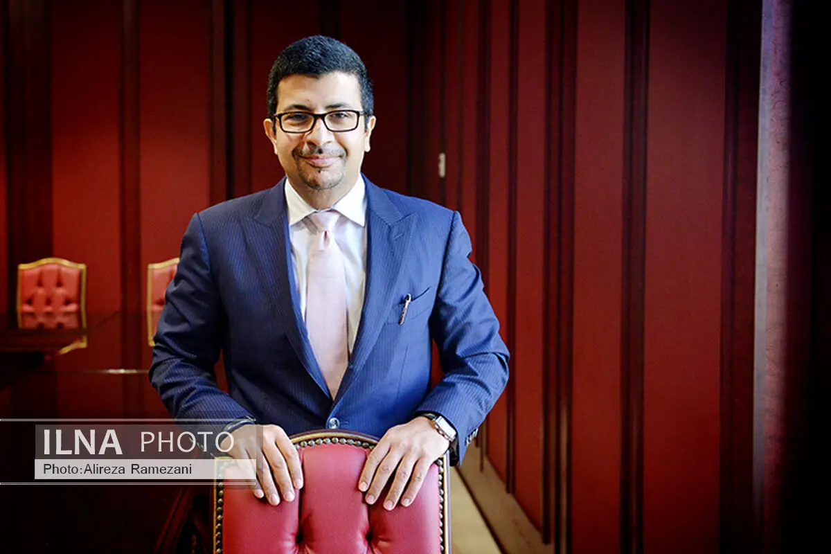 مشکلات صنعت برق با استقراض حل نمی شود 