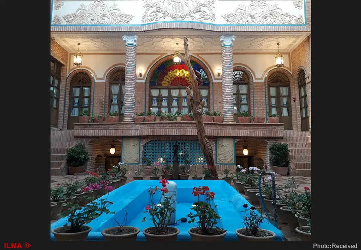 اقامت خارجی‌ها در لوکیشن سریال زیرزمین 