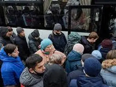 خروج ۲۵۵۷ نفر از طریق کریدورهای بشردوستانه از شهرهای محاصره‌شده اوکراین