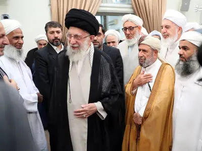 علماء أهل السنة فی محافظة هرمزکان یؤکدون دعمهم لقائد الثورة والنظام الإسلامی