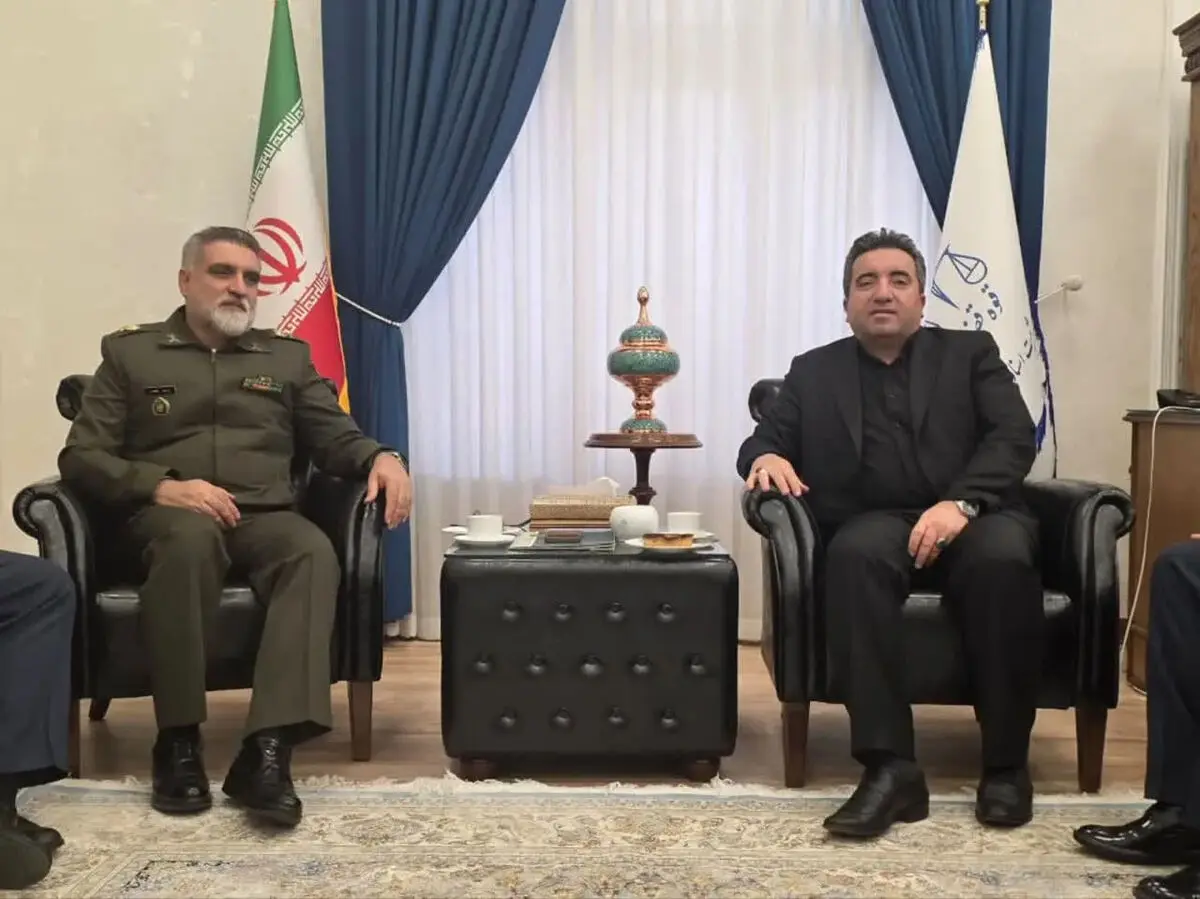 قدردانی معاون حقوقی ارتش از اقدامات سازمان ثبت در حدنگاری اراضی نیرو‌های مسلح
