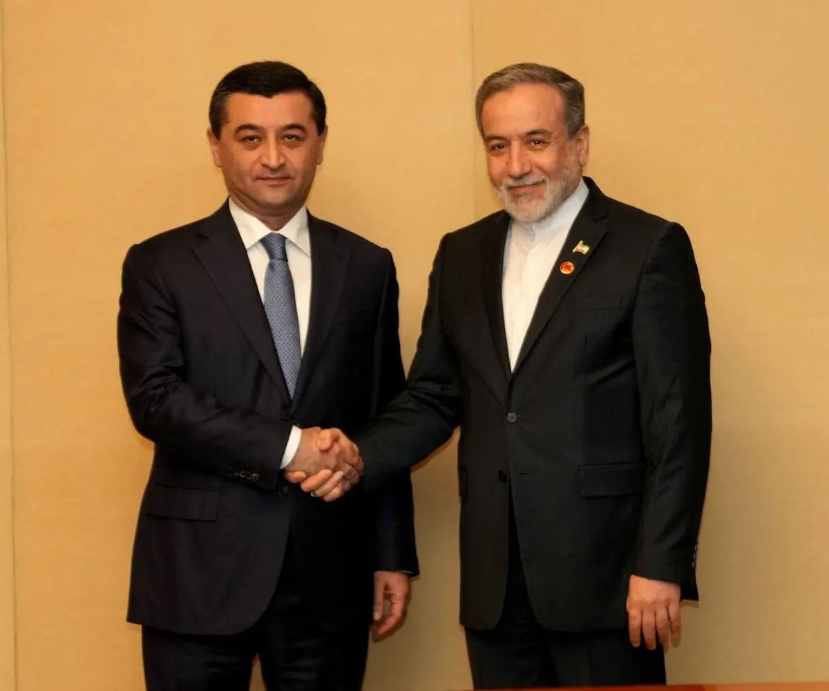 دیدار عراقچی با وزیر امور خارجه ازبکستان 