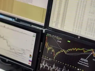 روند نوسانی ارزش سهام در بازارهای بورس اروپا