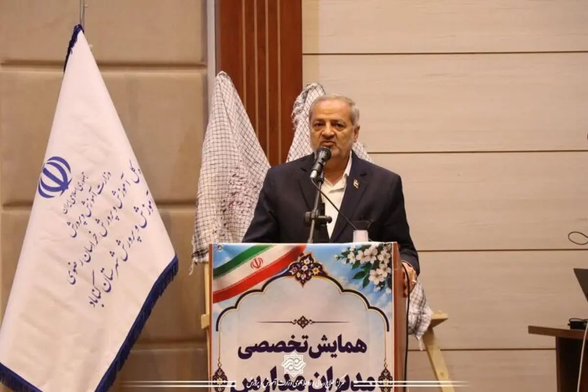 بازنگری کتب درسی ۱۲ پایه تحصیلی ظرف ۸ سال
