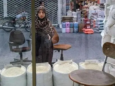 برنج تنظیم بازار به تهران رسید/ توزیع برنج پاکستانی درب مغازه‌