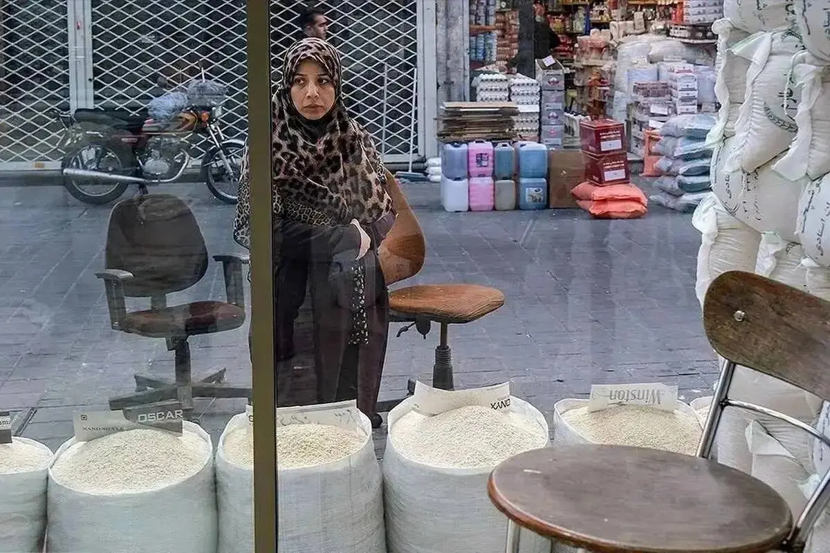 برنج تنظیم بازار به تهران رسید/ توزیع برنج پاکستانی درب مغازه‌