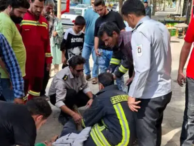 مصدومیت دو کارگر باربر حین جابجایی یخچال صنعتی