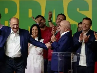 بولسونارو يخالف التوقعات والبرازيل تترقب الحسم في جولة الإعادة مع لولا
