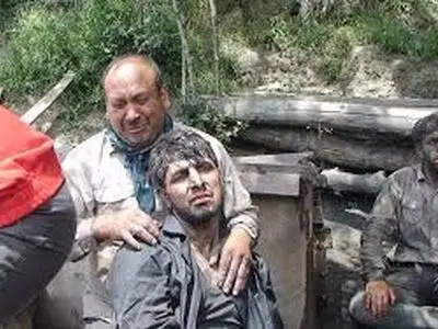انتقال ۵۲ مصدوم حادثه معدن آزادشهر به بیمارستان/بین ۶ تا ۱۳ نفر داخل معدن محبوس هستند