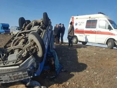 نیسان حامل کارگران کشاورزی واژگون شد/ مصدومیت ۱۵ کارگر