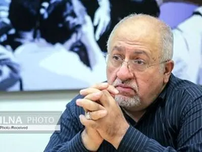 پزشکیان به صورت خودخواسته از بخشی از اختیاراتش صرف‌نظر کرده‌/ رئیس‌جمهور باید هر روز خود را در معرض رای مردم بداند