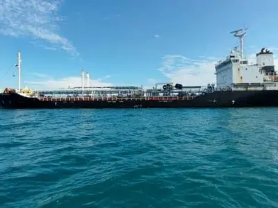 جزئیات توقیف نفتکش خارجی حامل ۴ میلیون لیتر سوخت قاچاق در آب‌های خلیج فارس