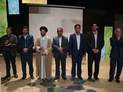 شب شعر انقلاب در شهرستان دیر برگزار شد
