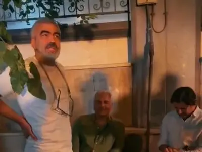 تقدیر سروش صحت از مهران مدیری در پشت صحنه یک فیلم+ فیلم
