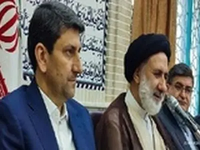 امام جمعه شهرکرد بر توسعه هوش مصنوعی و فیبر نوری تاکید کرد