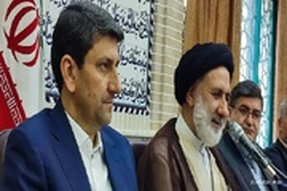 امام جمعه شهرکرد بر توسعه هوش مصنوعی و فیبر نوری تاکید کرد