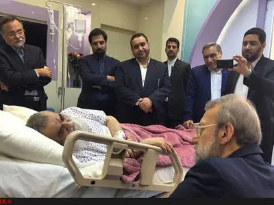 رییس‌مجلس به عیادت آیت الله مظاهری رفت